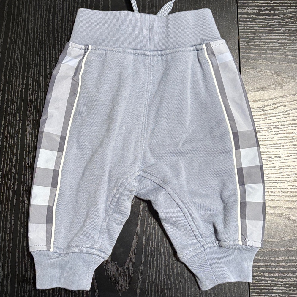 Burberry White and Light Blue Baby Outfit- POST SHIRT ONLY - Picture 3 of 7